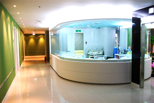 ���̺����������